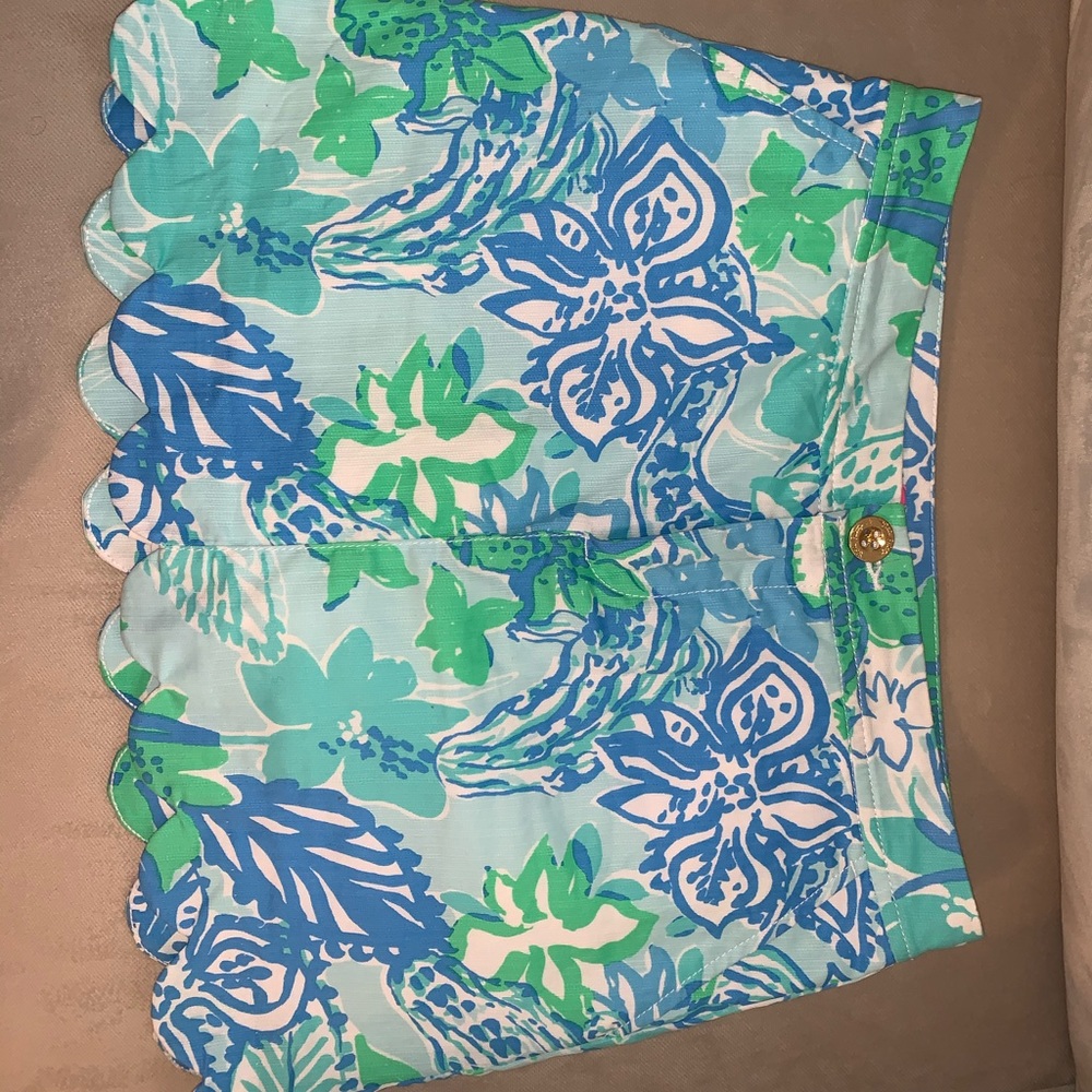 Colette scallop hem skort